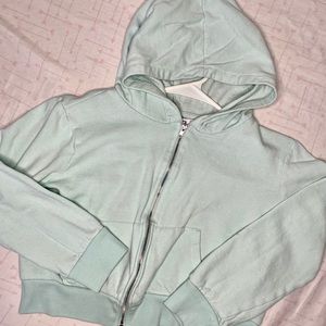 Cropped Zip Up Hoodie  😍
